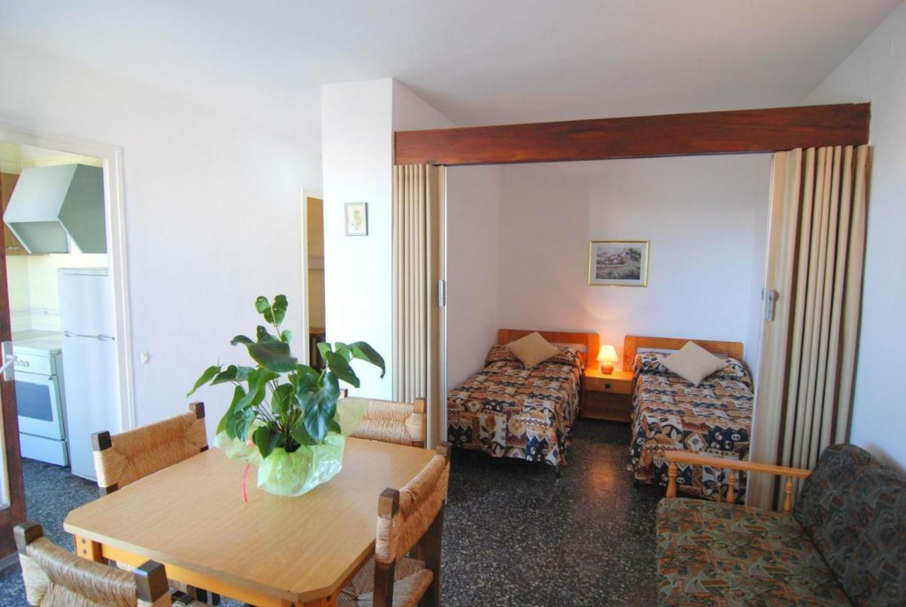 Ferienwohnung Aries Basic Salou Exterior foto